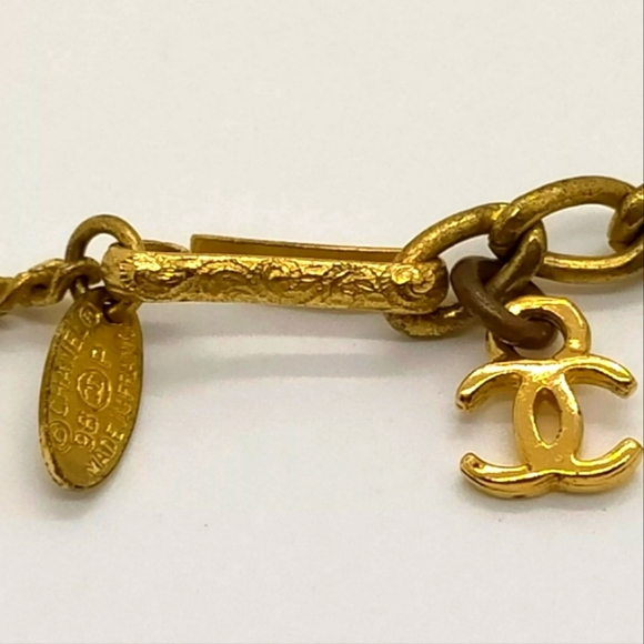 CHANEL NECKLACE GOLD WHITES 98P - Picture 10 of 12